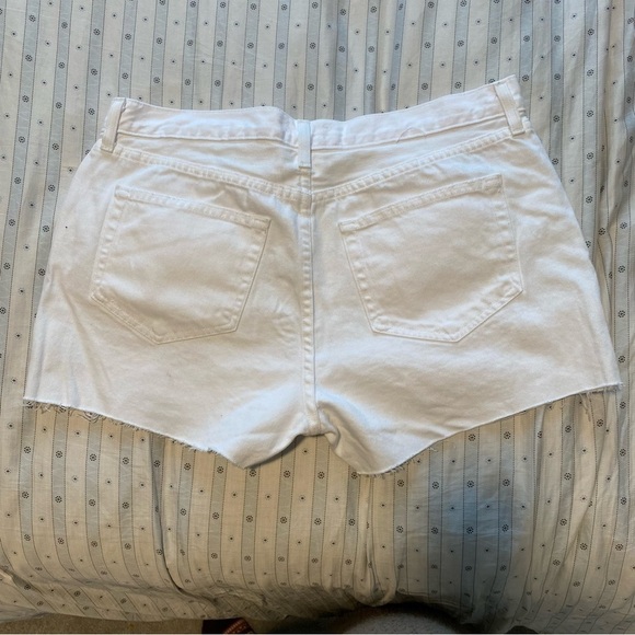 LβAGENCE white distressed ripped high rise jeans shorts size: 30 - Picture 7 of 9